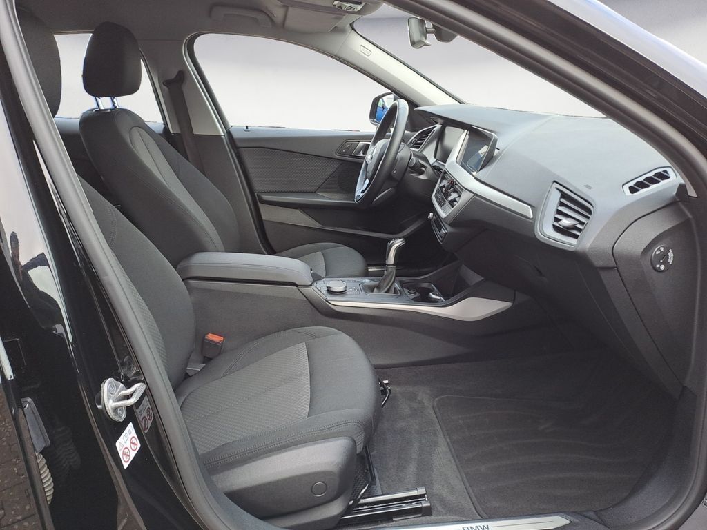 BMW 118 2021
