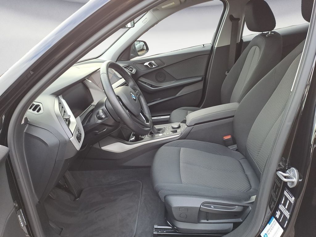 BMW 118 2021