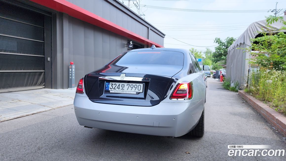 Rolls-Royce Ghost 2021