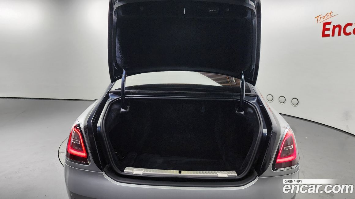 Rolls-Royce Ghost 2021