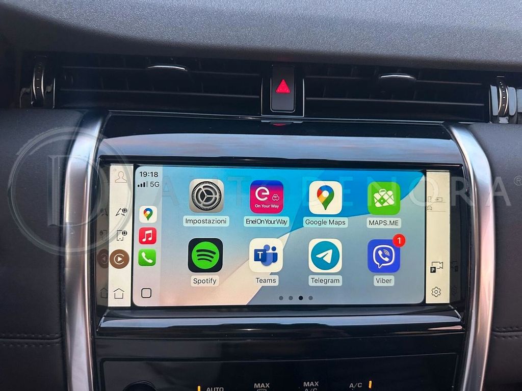 Land Rover Discovery Sport 2021