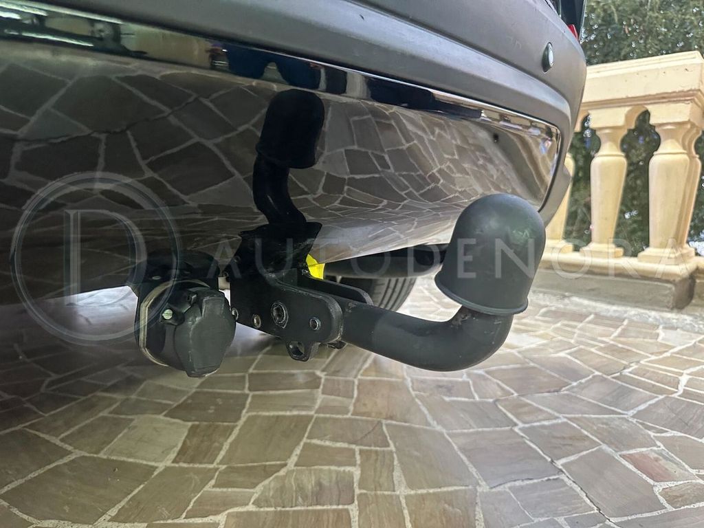 Land Rover Discovery Sport 2021