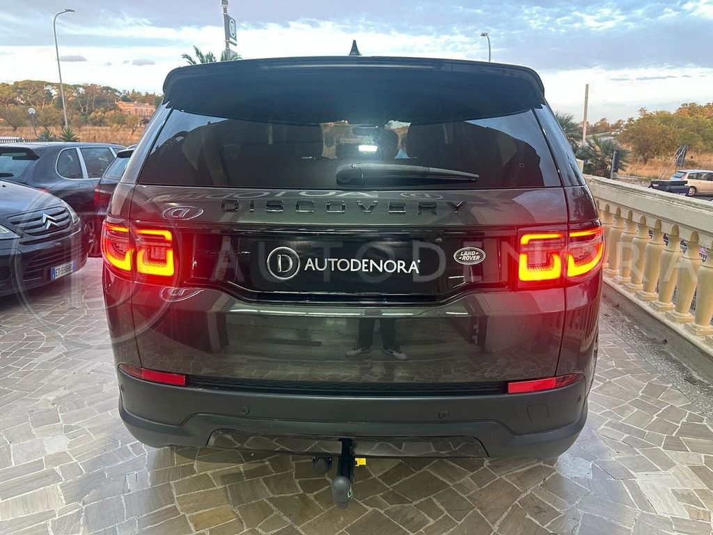 Land Rover Discovery Sport 2021