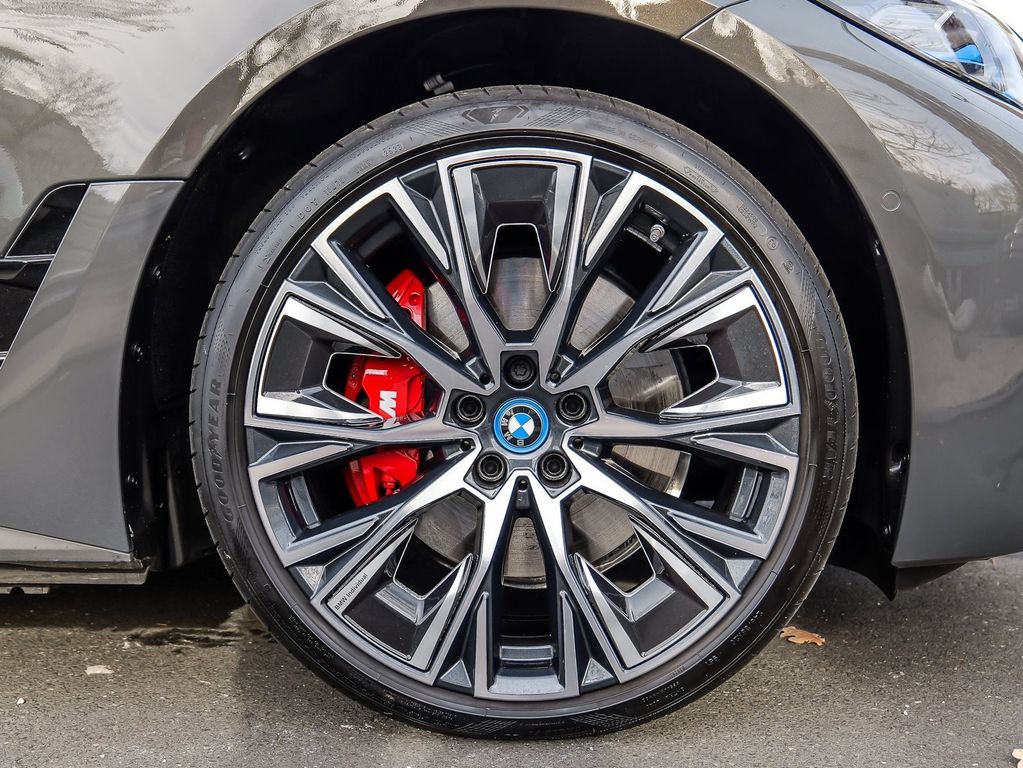 BMW i4 2023