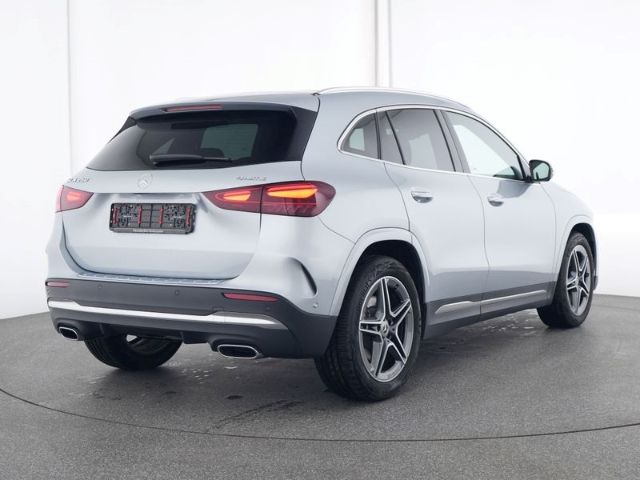 Mercedes-Benz GLA 250 2023