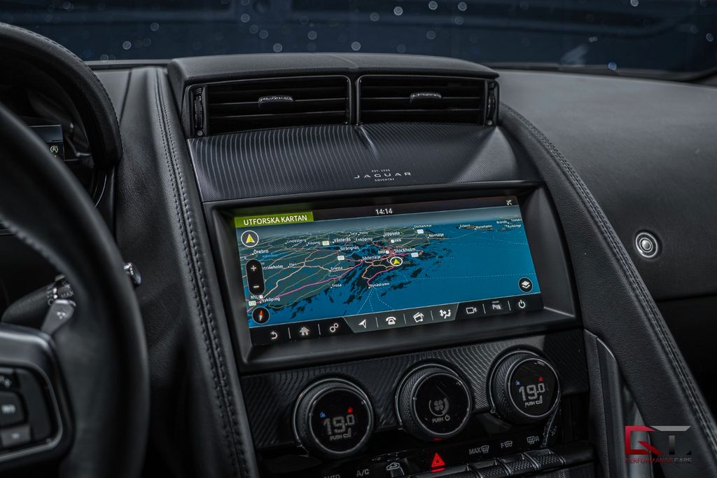Jaguar F-Type 2024