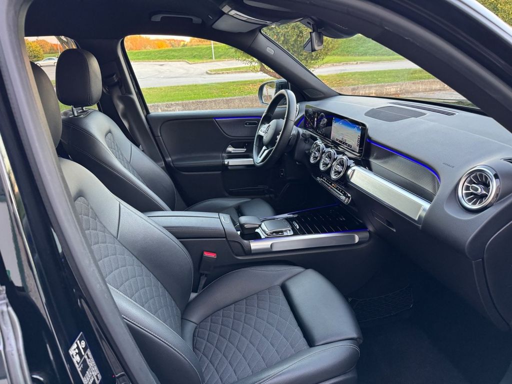 Mercedes-Benz GLB 200 2020
