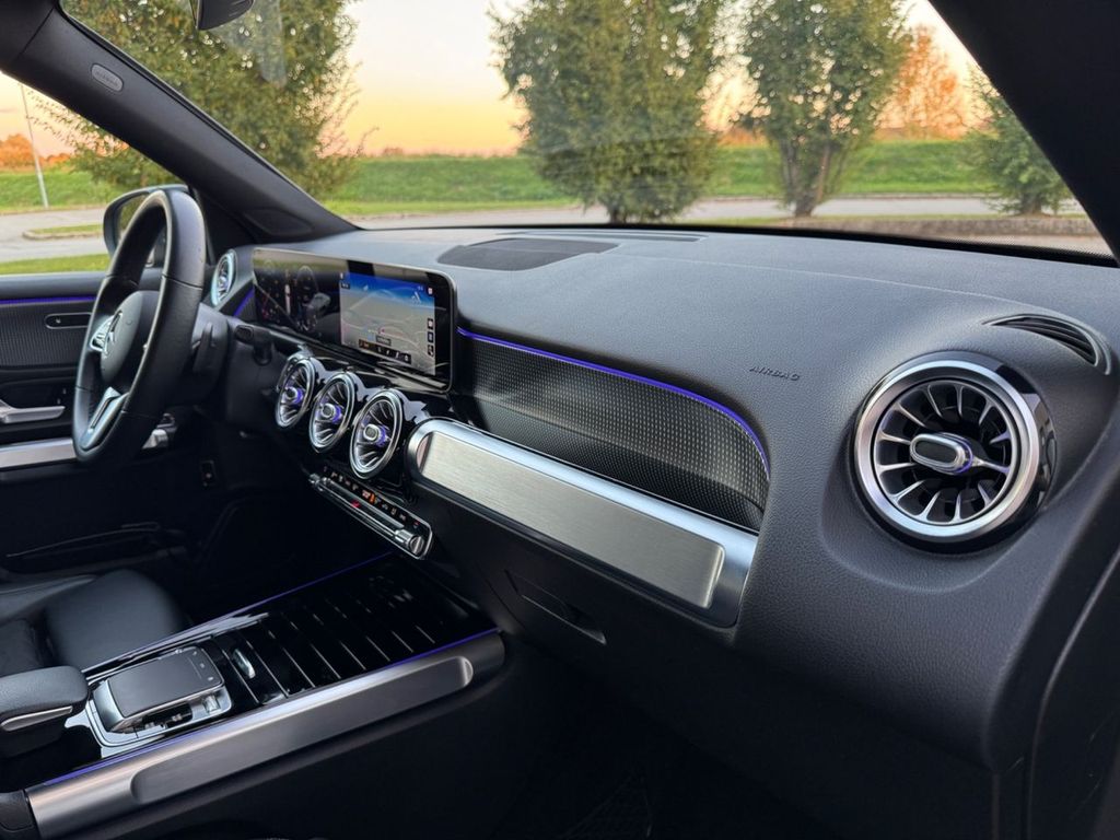 Mercedes-Benz GLB 200 2020