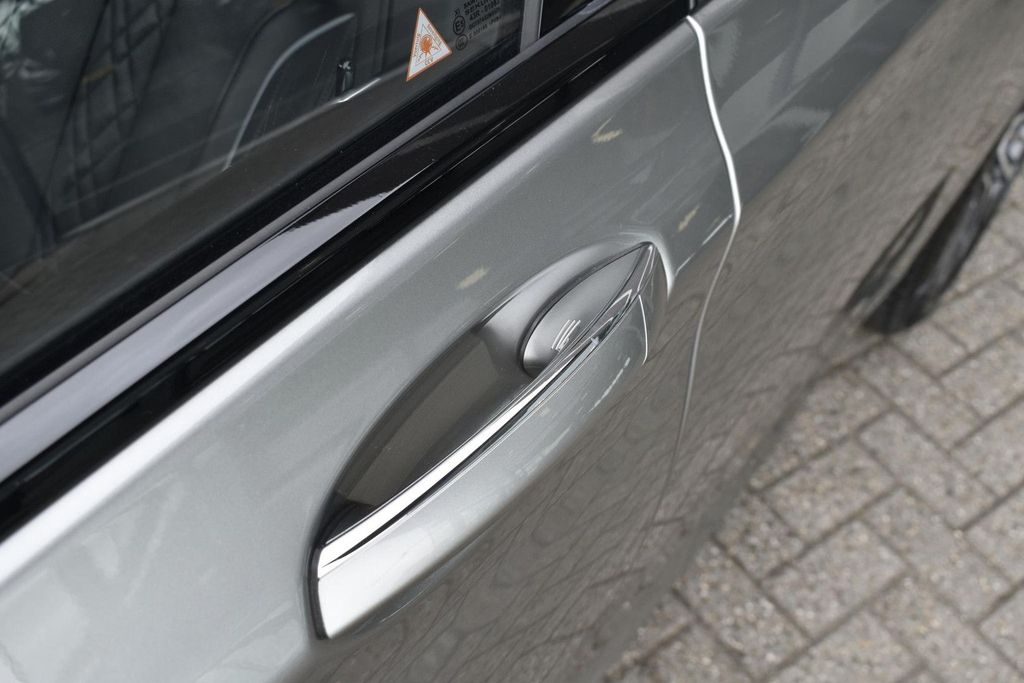 BMW 745 2021