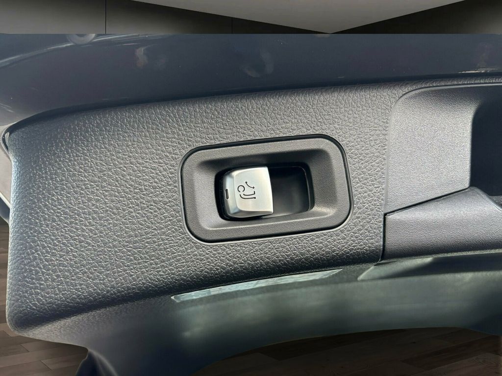Mercedes-Benz C 300 2020
