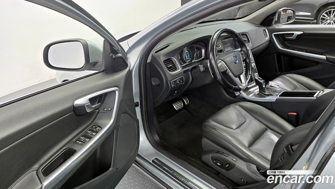 Volvo V60 2015