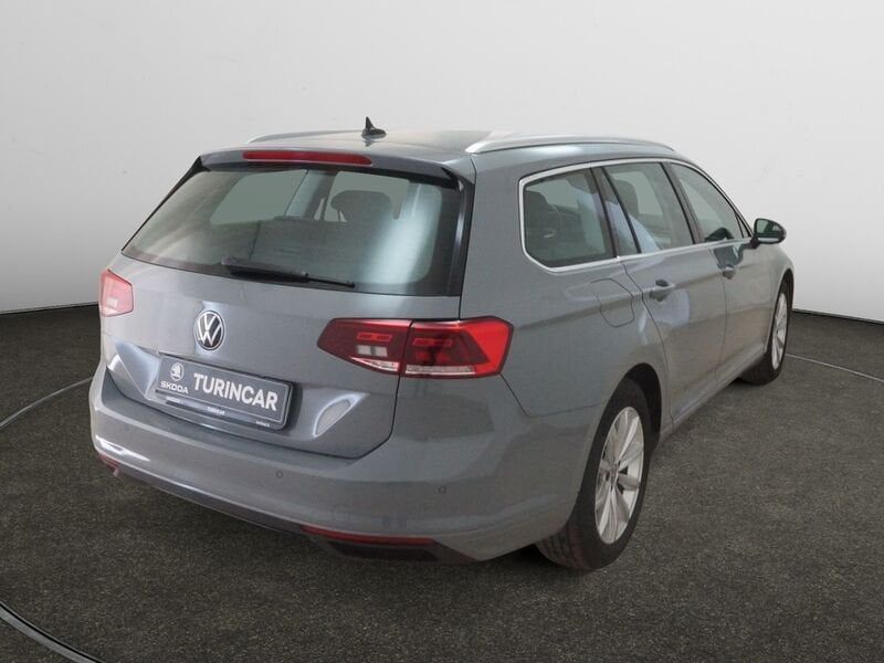 Volkswagen Passat 2022