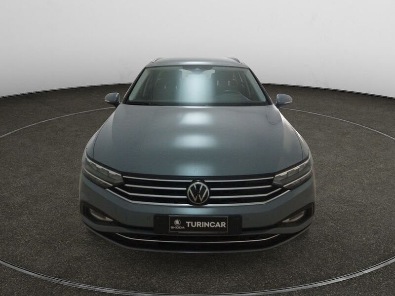 Volkswagen Passat 2022