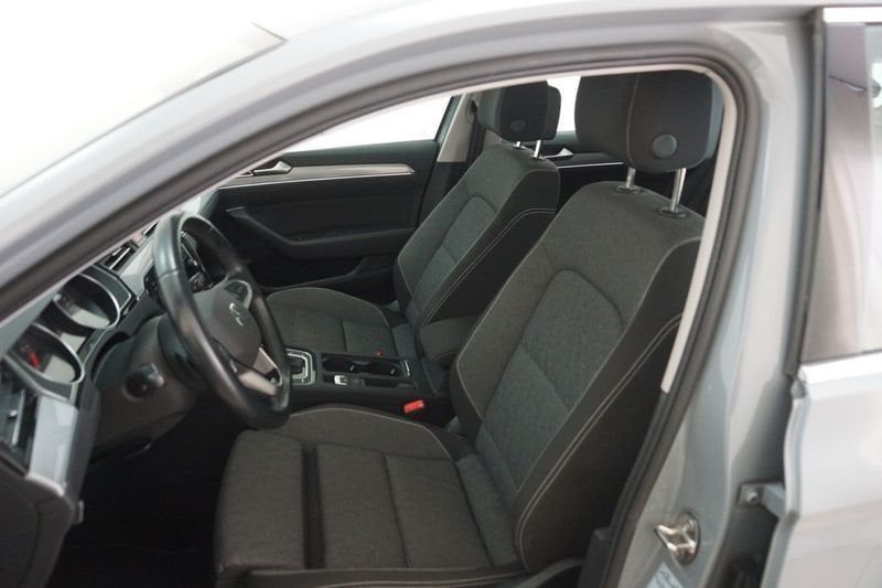 Volkswagen Passat 2022