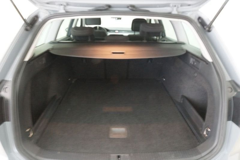 Volkswagen Passat 2022