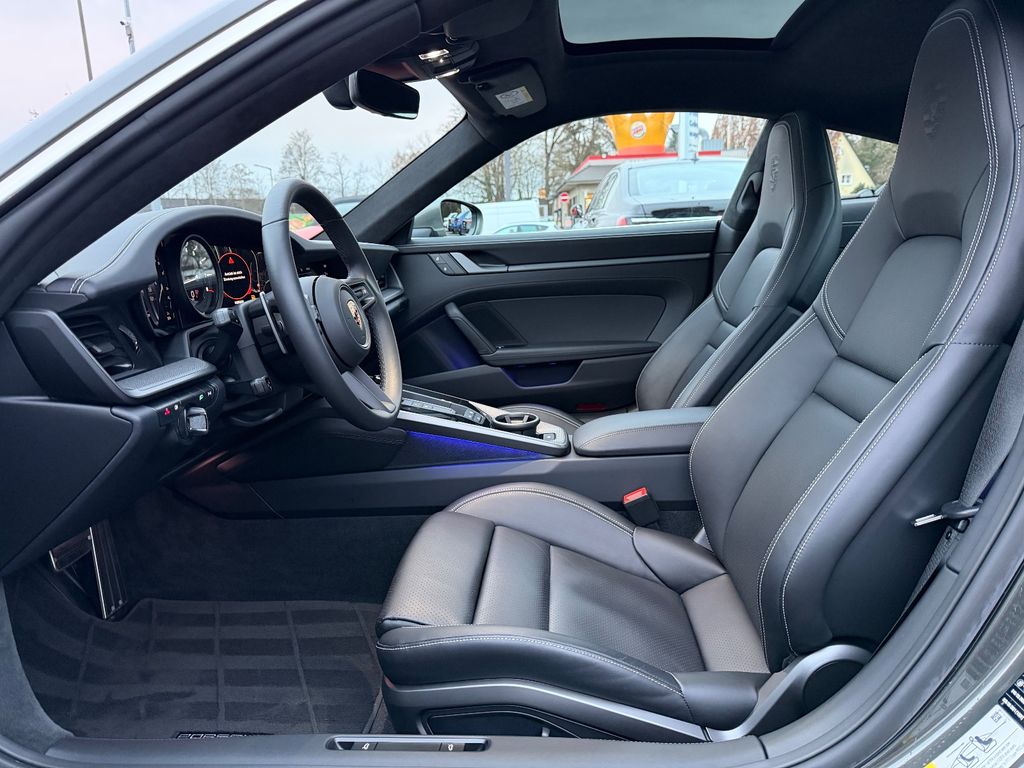 Porsche 992 2023