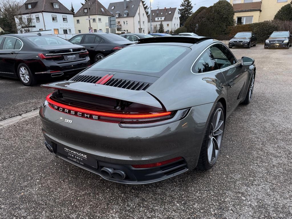 Porsche 992 2023