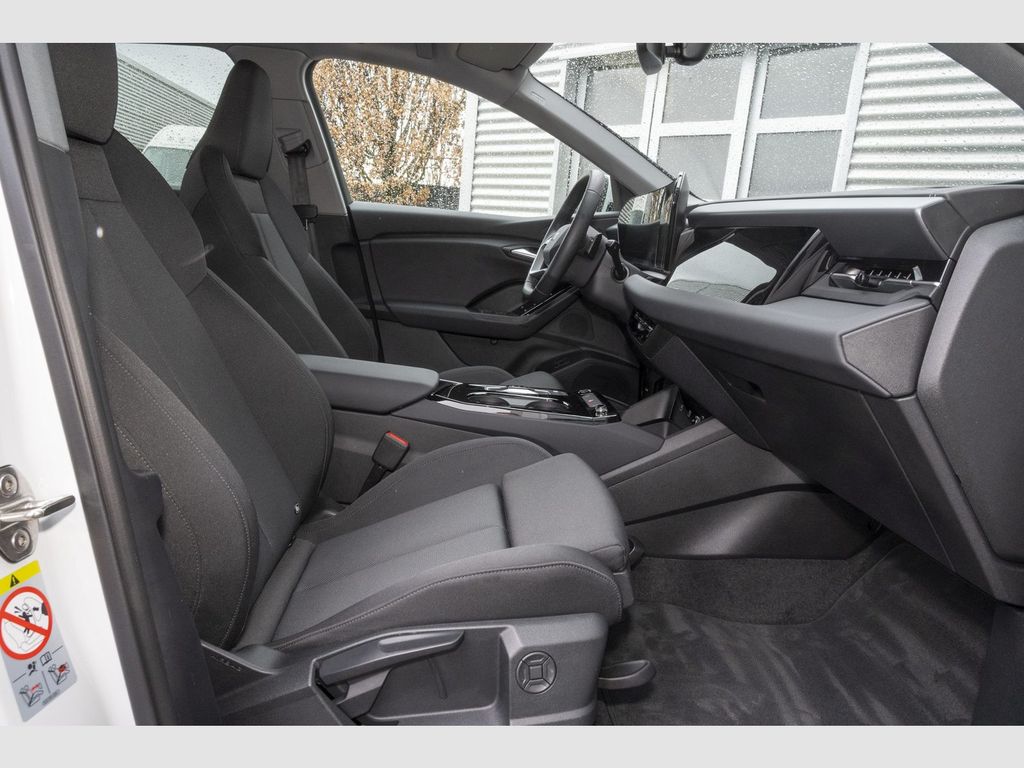 Audi Q6 e-tron 2025