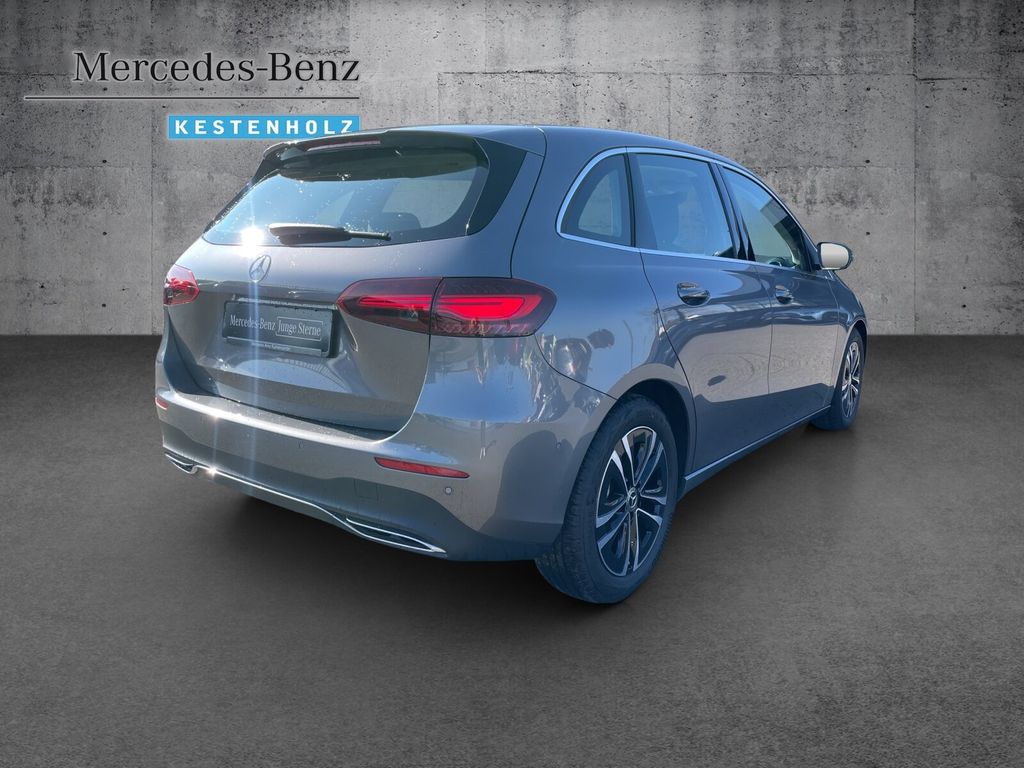Mercedes-Benz B 200 2023