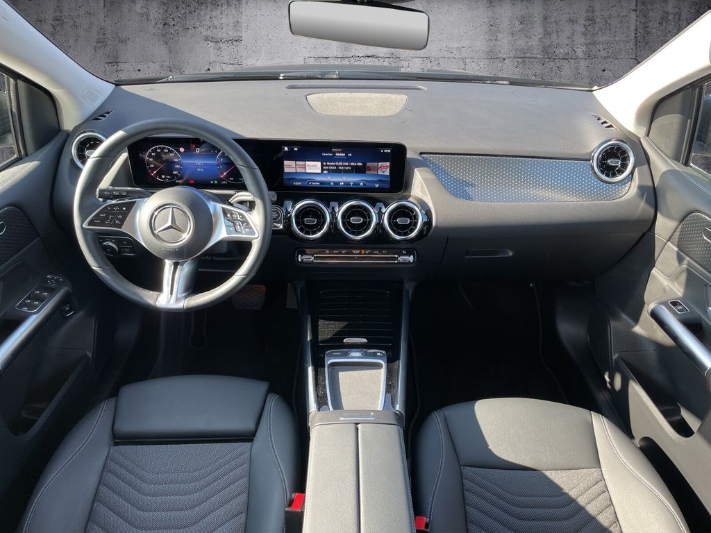 Mercedes-Benz B 200 2023