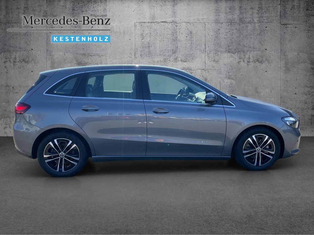 Mercedes-Benz B 200 2023