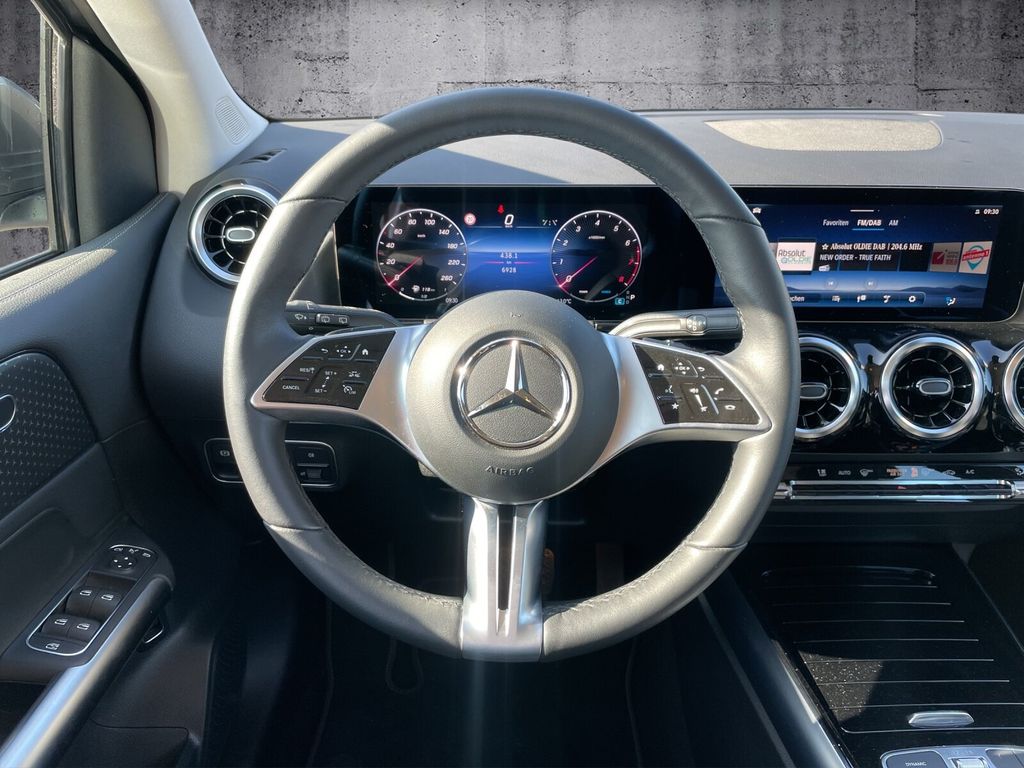 Mercedes-Benz B 200 2023