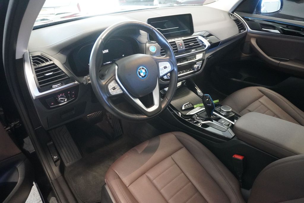 BMW iX3 2021