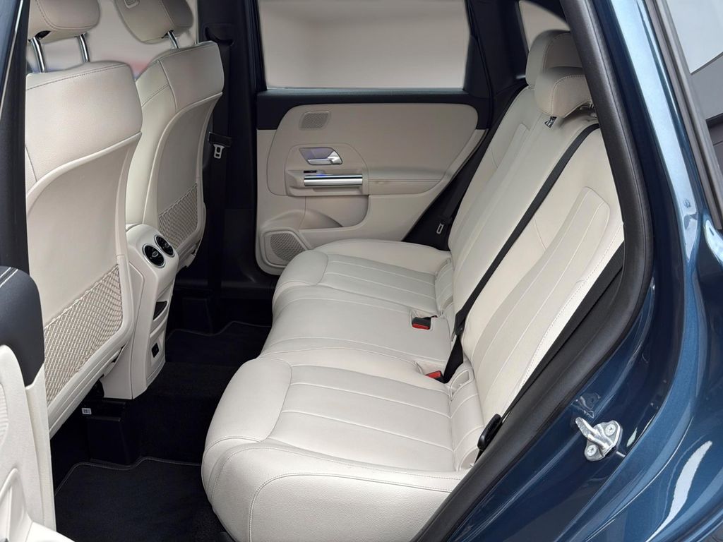 Mercedes-Benz B 180 2022
