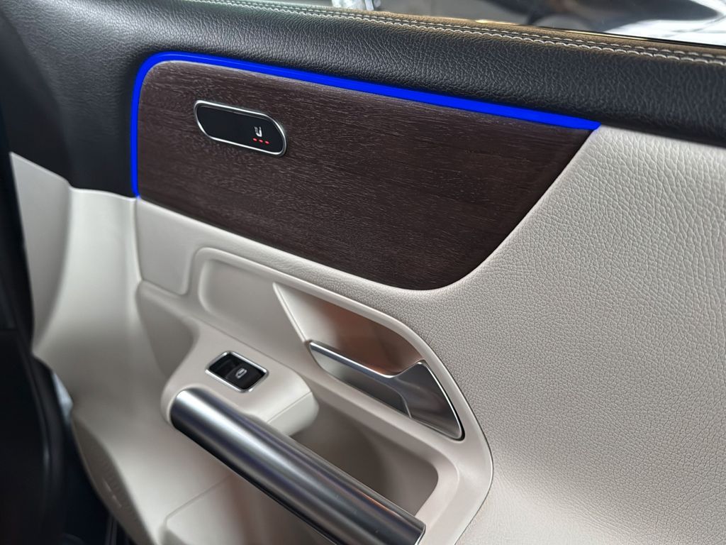 Mercedes-Benz B 180 2022