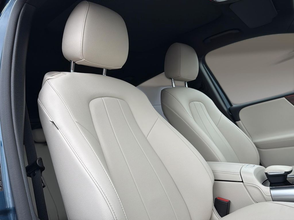 Mercedes-Benz B 180 2022