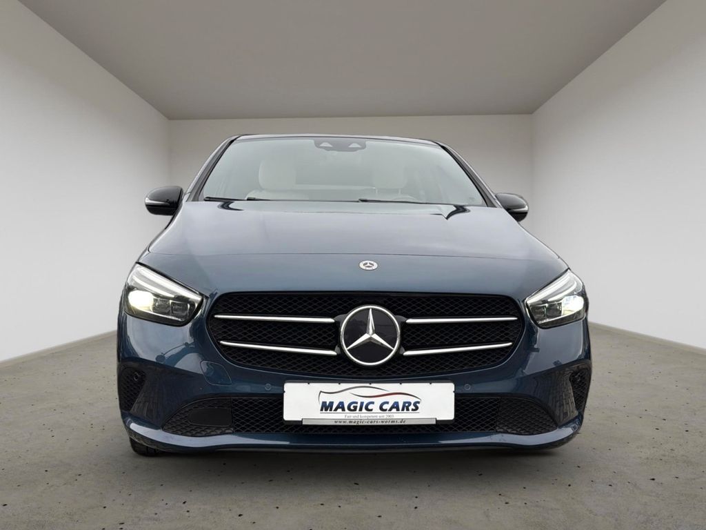 Mercedes-Benz B 180 2022