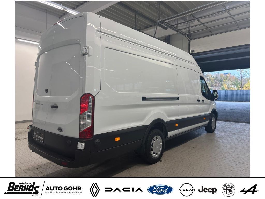Ford Transit 2024