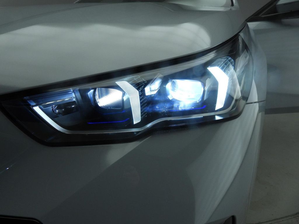 BMW i5 2025