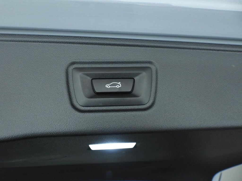 BMW i5 2025