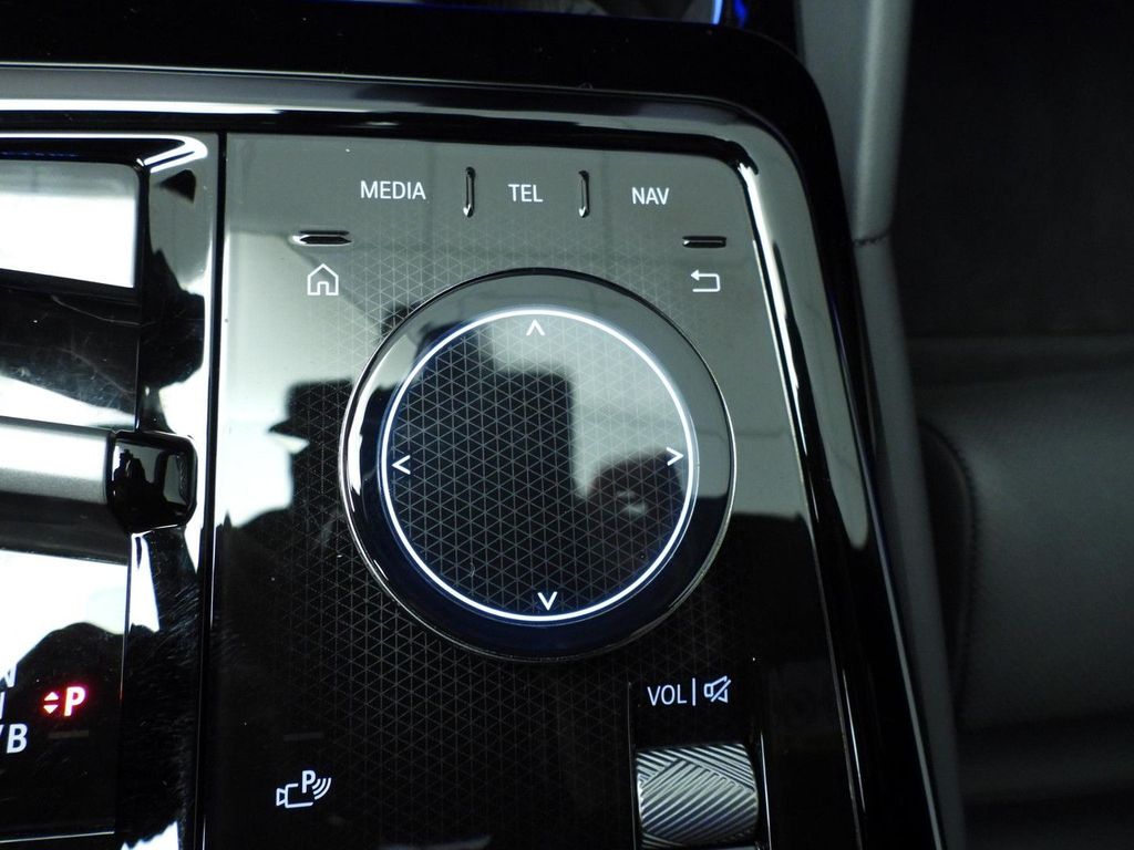 BMW i5 2025