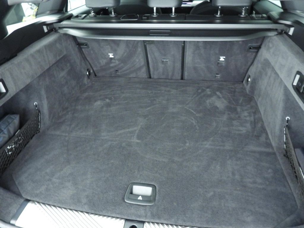 BMW i5 2025