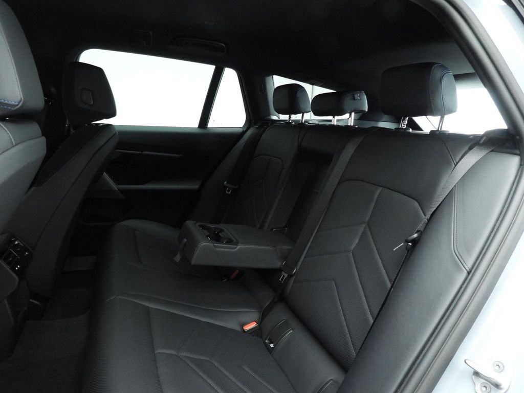 BMW i5 2025