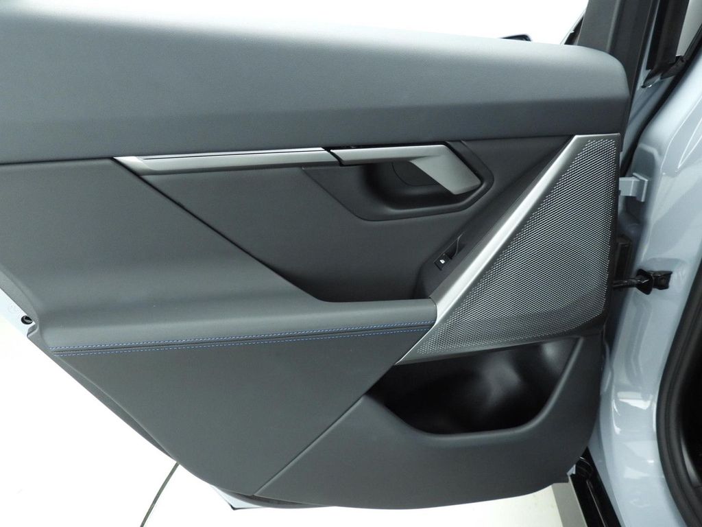 BMW i5 2025