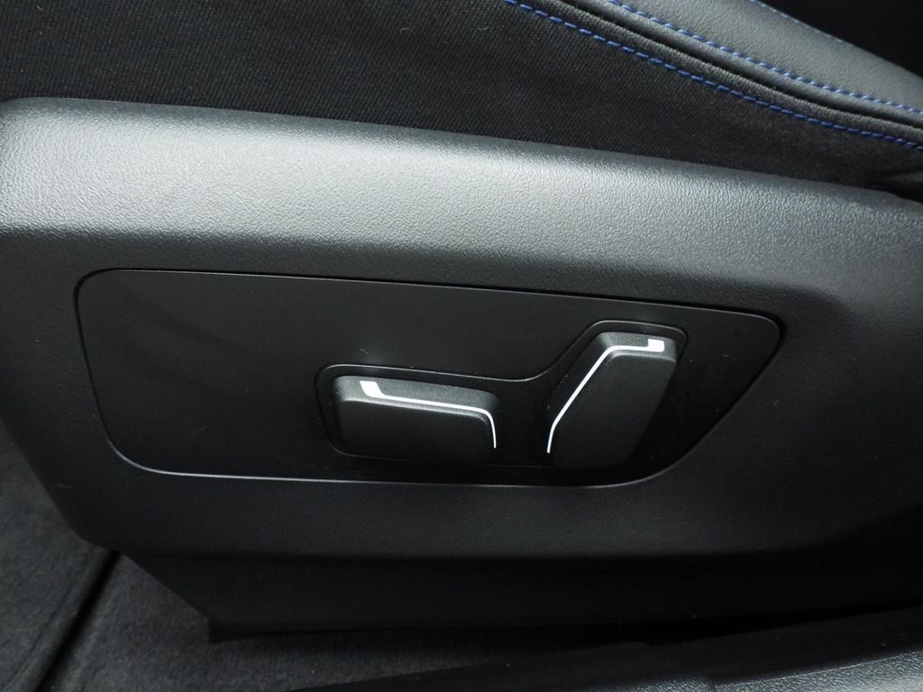 BMW i5 2025