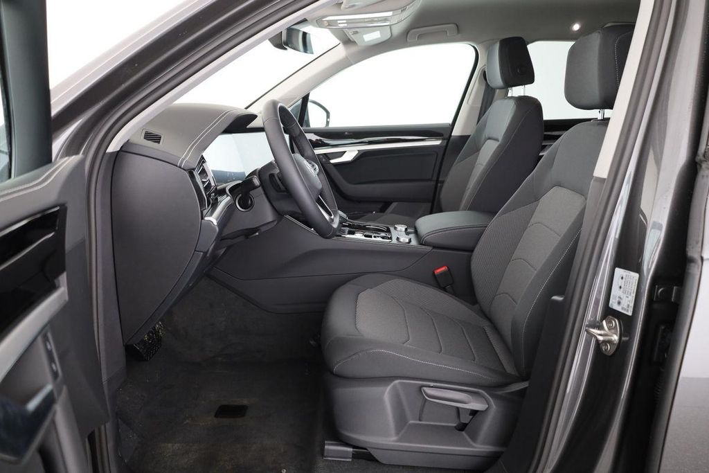 Volkswagen Touareg 2025