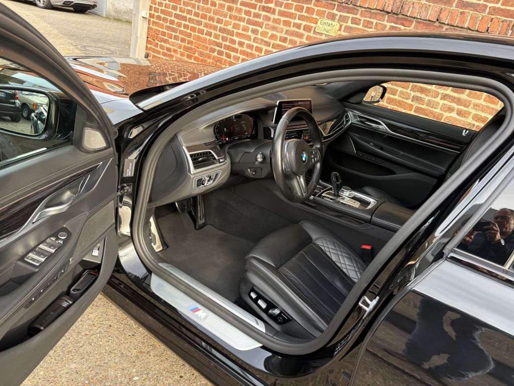 BMW 750 2019