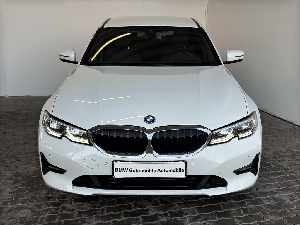BMW 320 2022