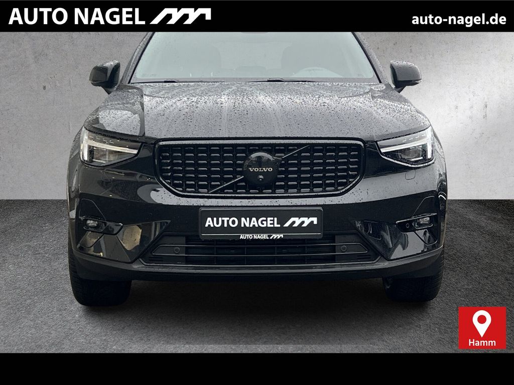 Volvo XC40 2025