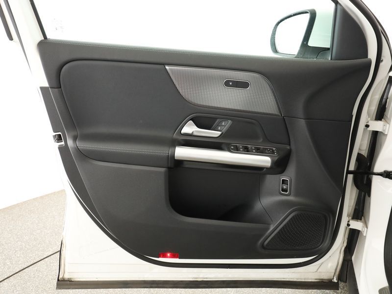 Mercedes-Benz EQA 2023