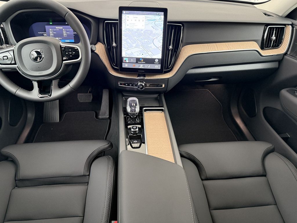 Volvo XC60 2025