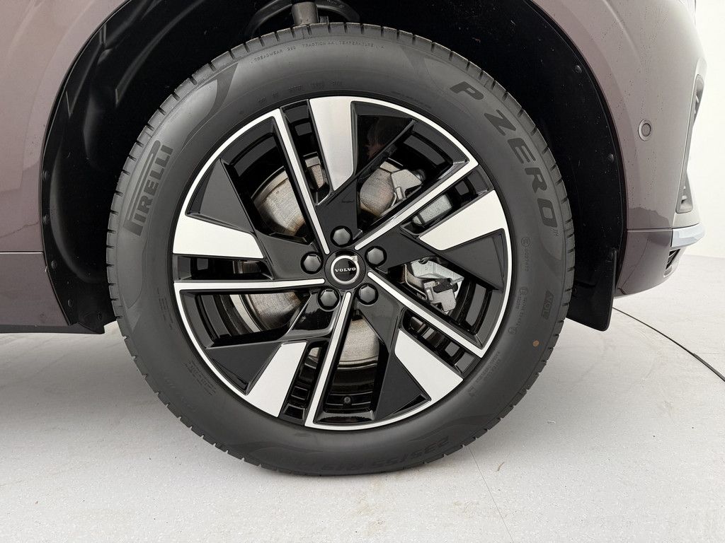 Volvo XC60 2025