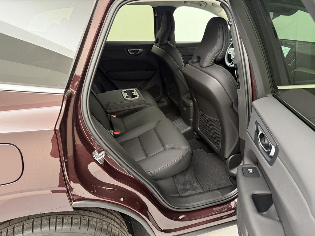Volvo XC60 2025