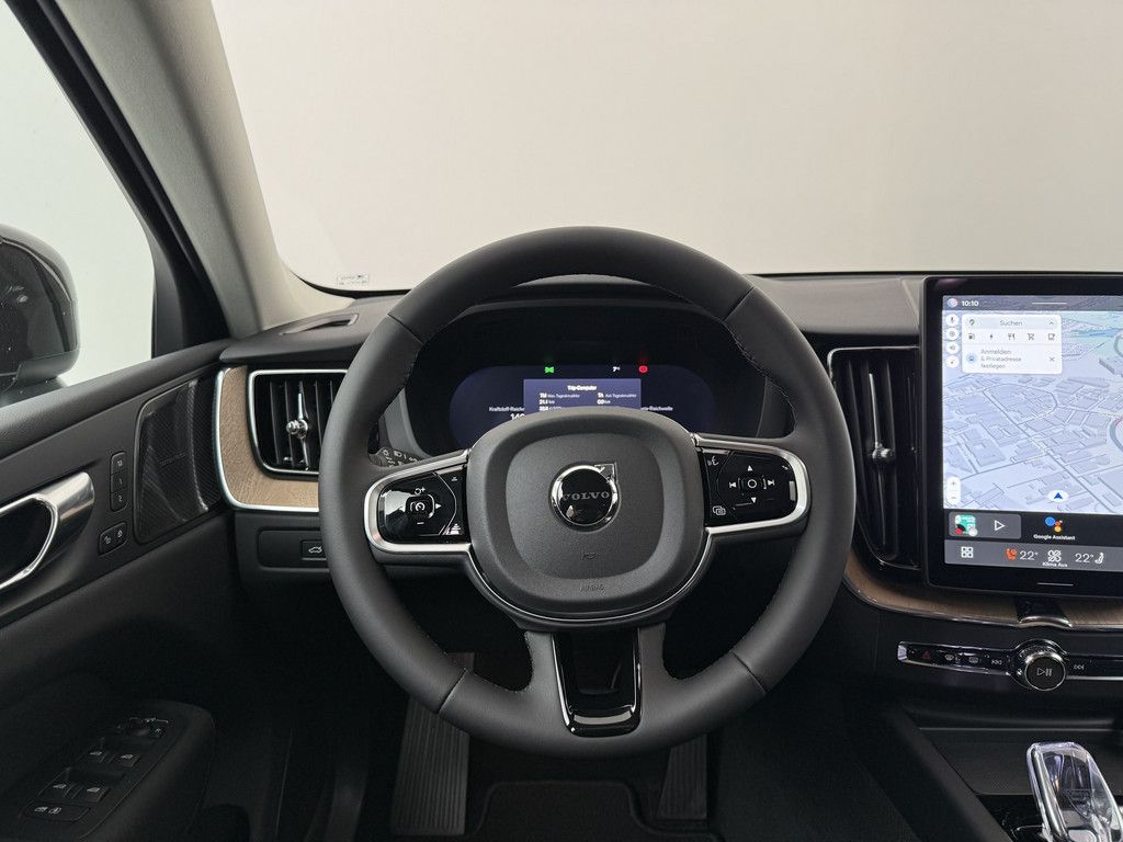 Volvo XC60 2025