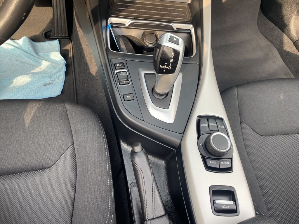 BMW 220 2021