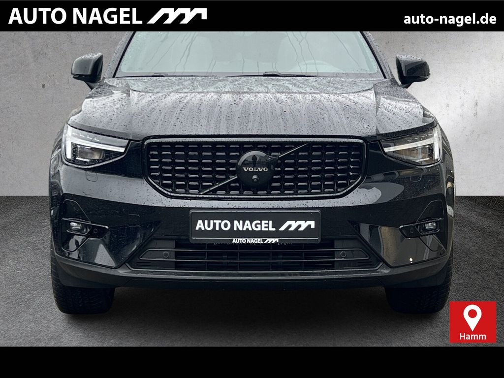 Volvo XC40 2025